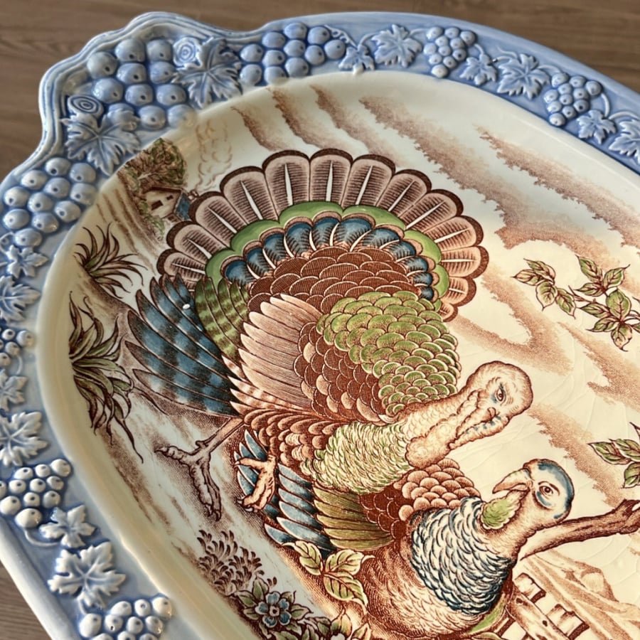 An antique and rare dish | Japanese industry