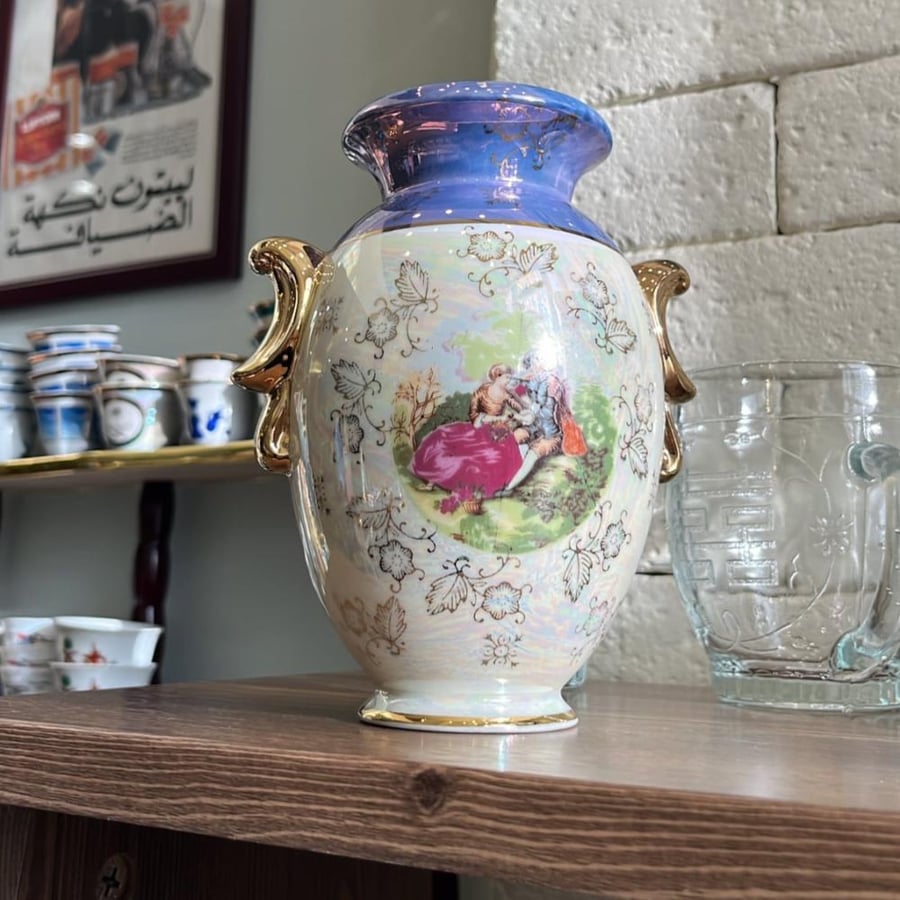 A rare Japanese-made fine porcelain vase from the 1980s, in the Romeo and Juliet style.