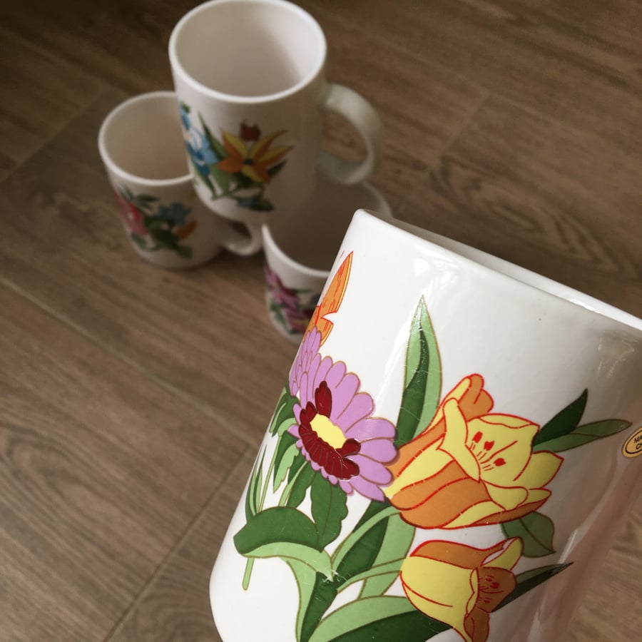 “mug” with various flower designs | Stored old version