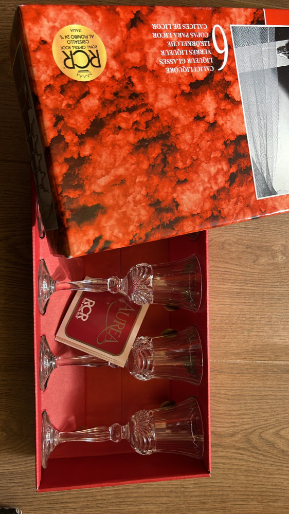Crystal glasses made in Italy