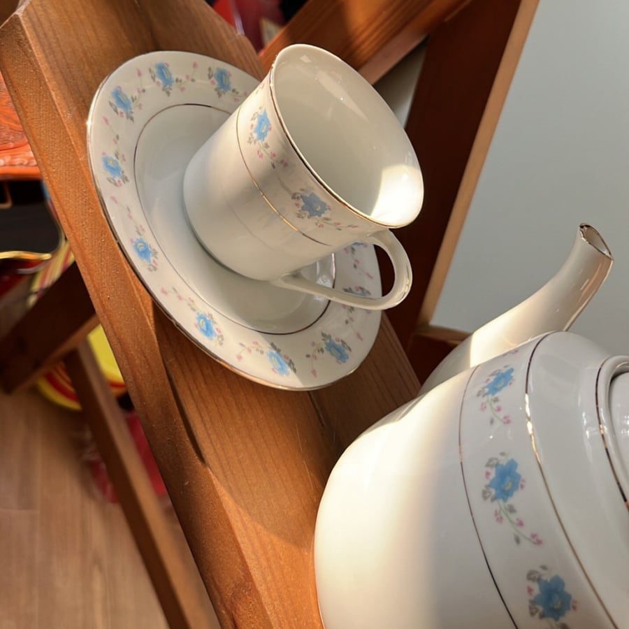 Jug and cups set طقم فنتج بتوريد أنيق