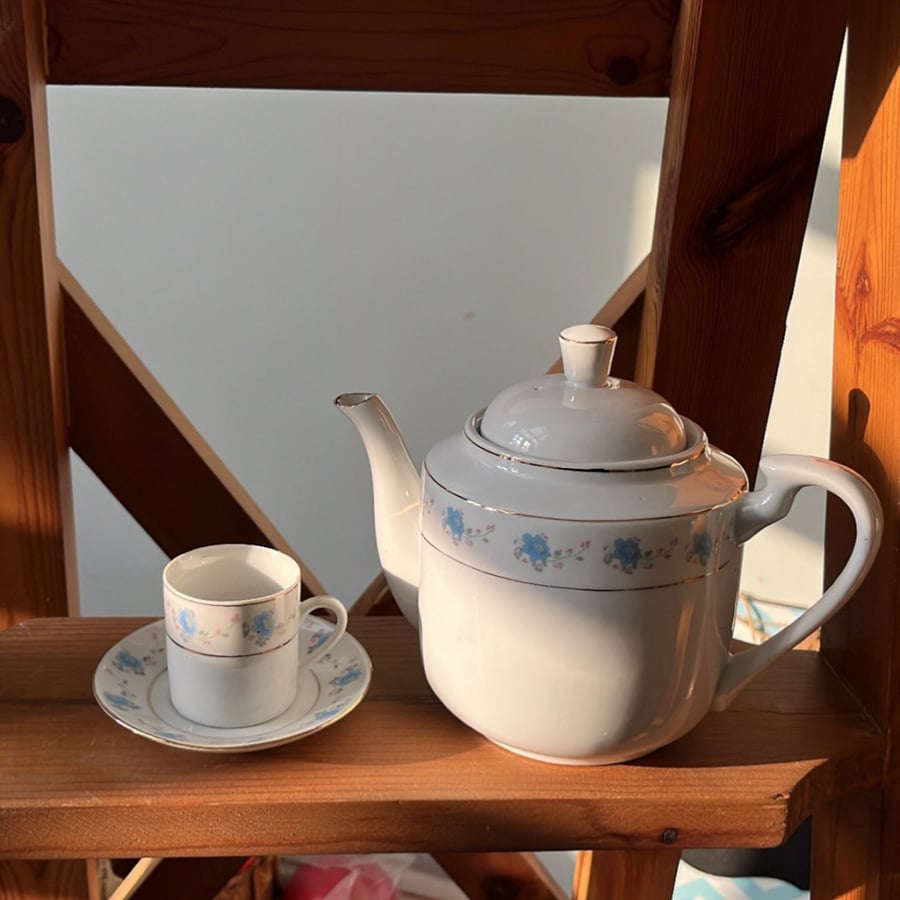 Jug and cups set طقم فنتج بتوريد أنيق