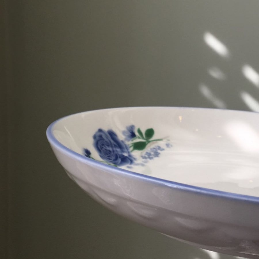 Vintage plate supplier