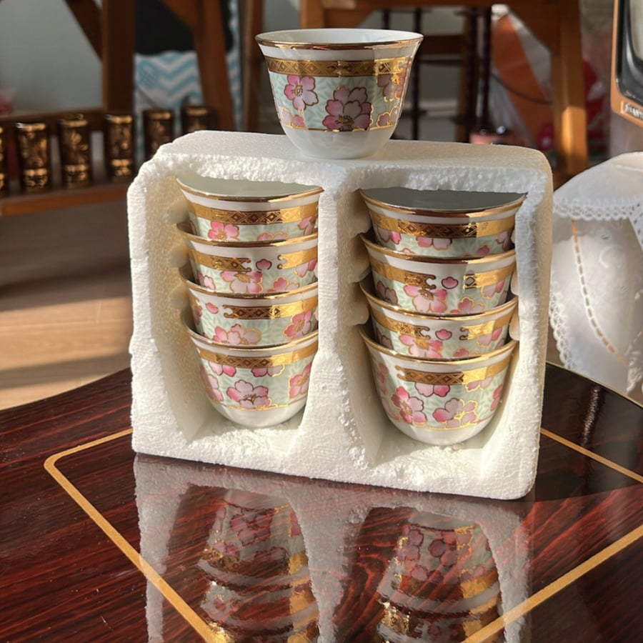 A set of 8 vintage Japanese teacups