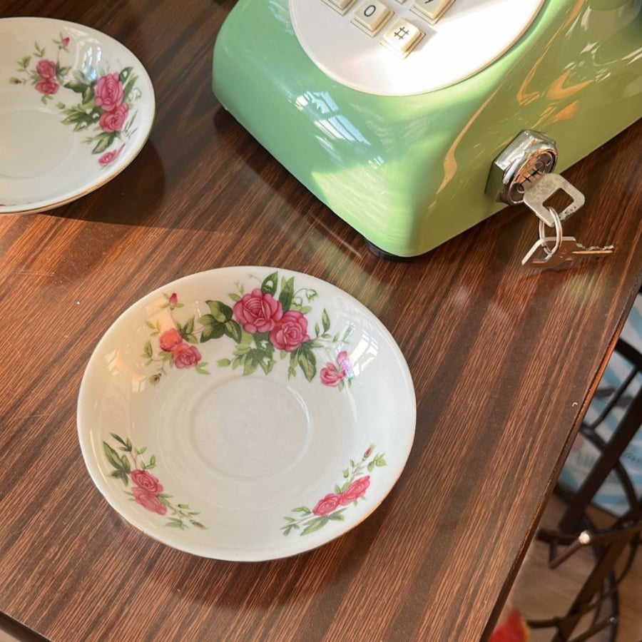 Dish صحون استكانات " فنتج