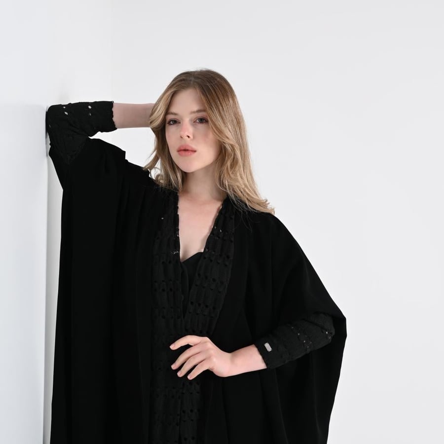 Sable Bisht Abaya