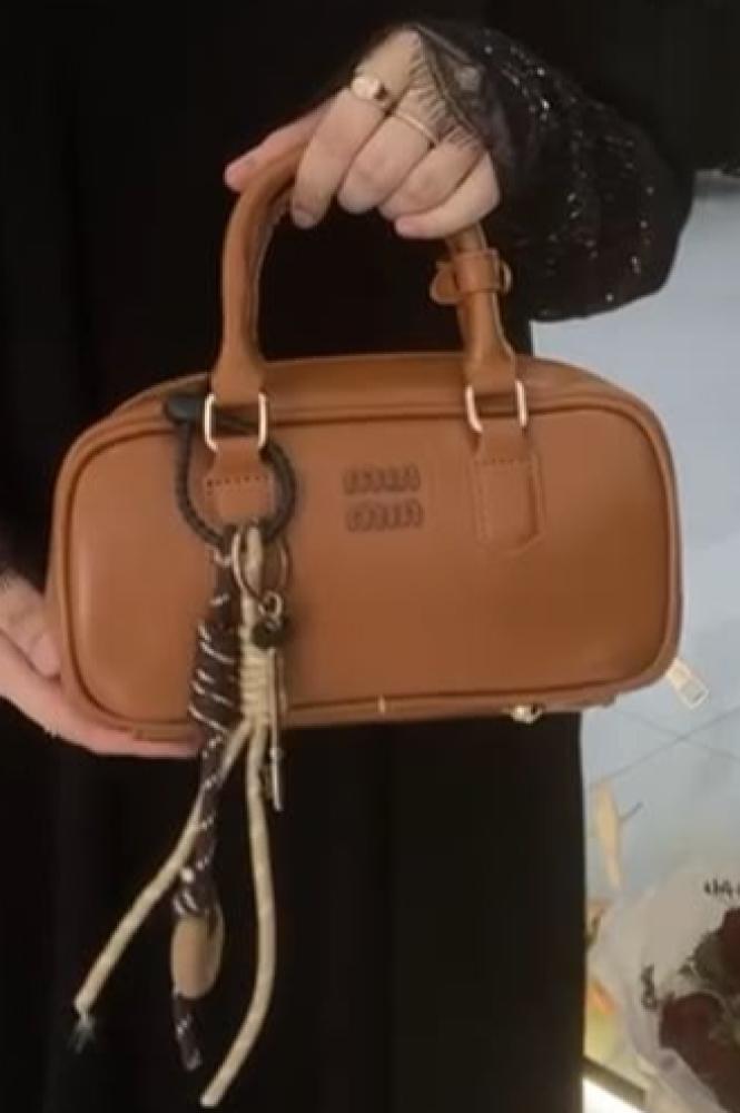شنطه بملحقاتها