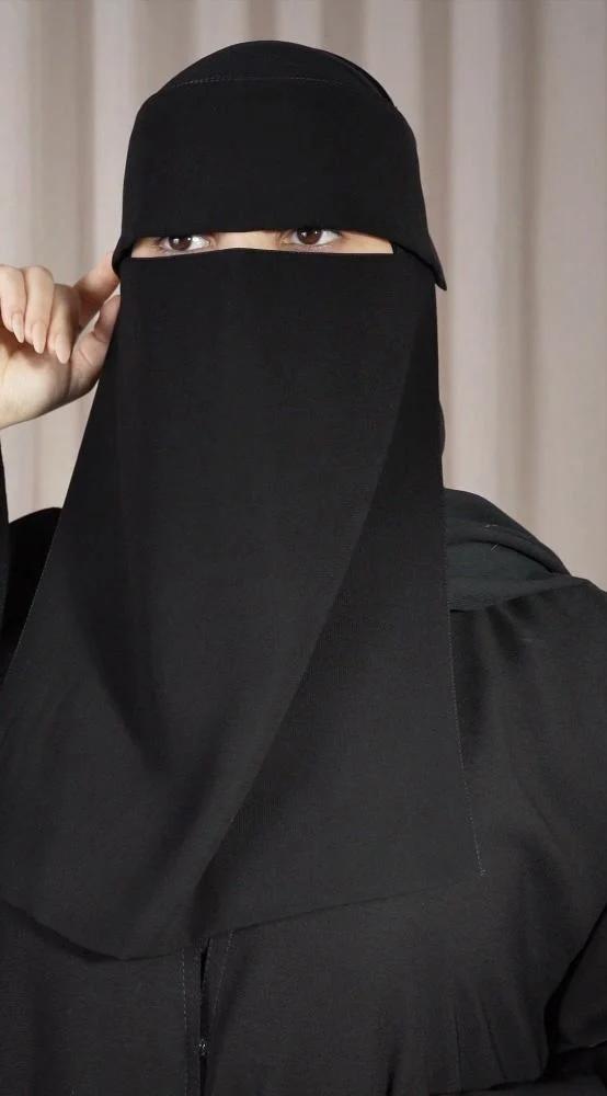 نقاب بمرد