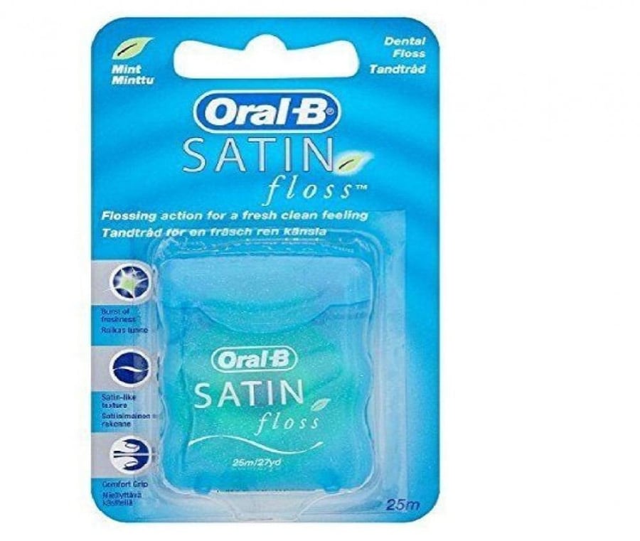 خيط تنظيف الأسنان ساتين من OralB بنكهة النعناع 25 م
