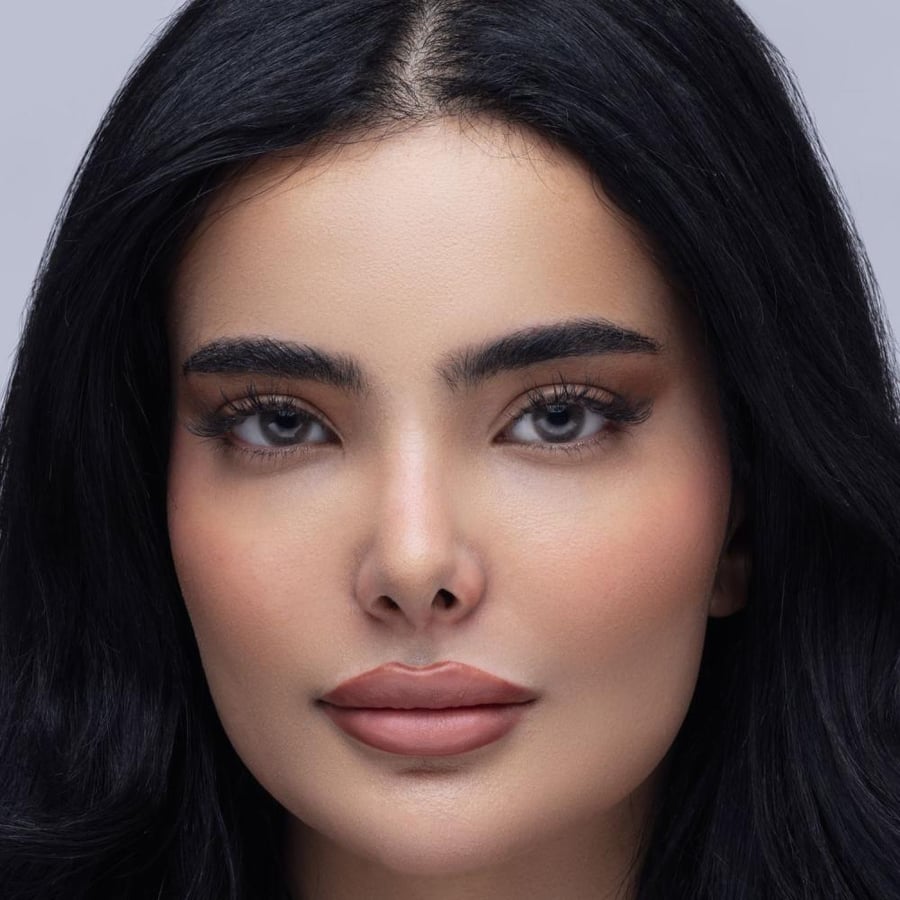 عدسات زينة ملونة كريمي من بيوتيس لون ناعم وجذاب