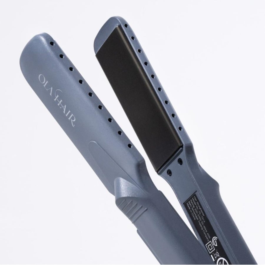 مكواة تمليس شعر كهربائية OLA HAIR رمادي OL1013 بألواح وشاشة