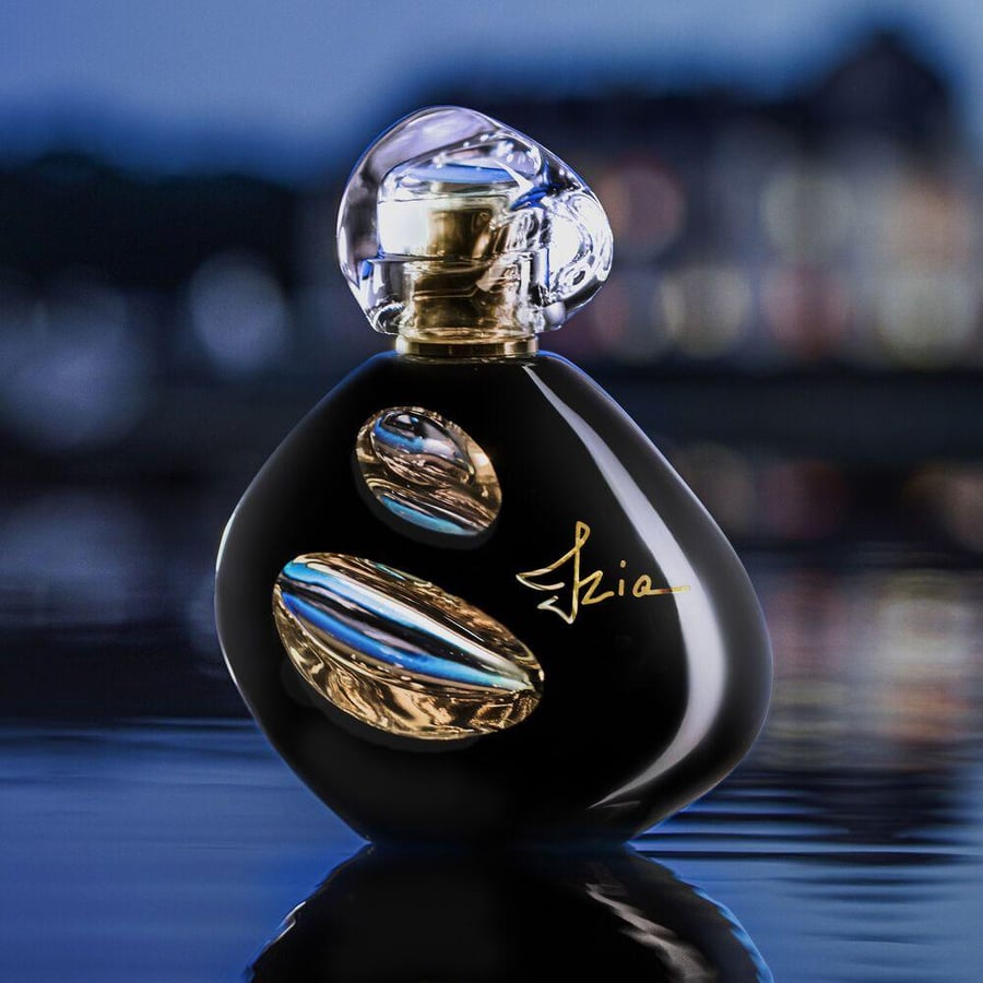 عطر او دو برفيوم سيسلي ايزيا لا نوي زجاجة سوداء مع لمسات ذهبية