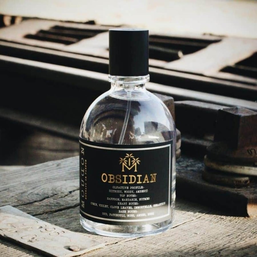 عطر إكستريت دو بارفيوم مودون أوبسيديان زجاجة زجاجية بغطاء أسود