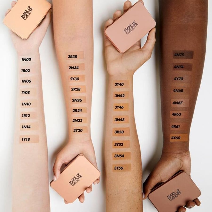 بودرة أساس مضغوطة HD Skin مات فلفت من ميك أب فور إيفر درجة Beige