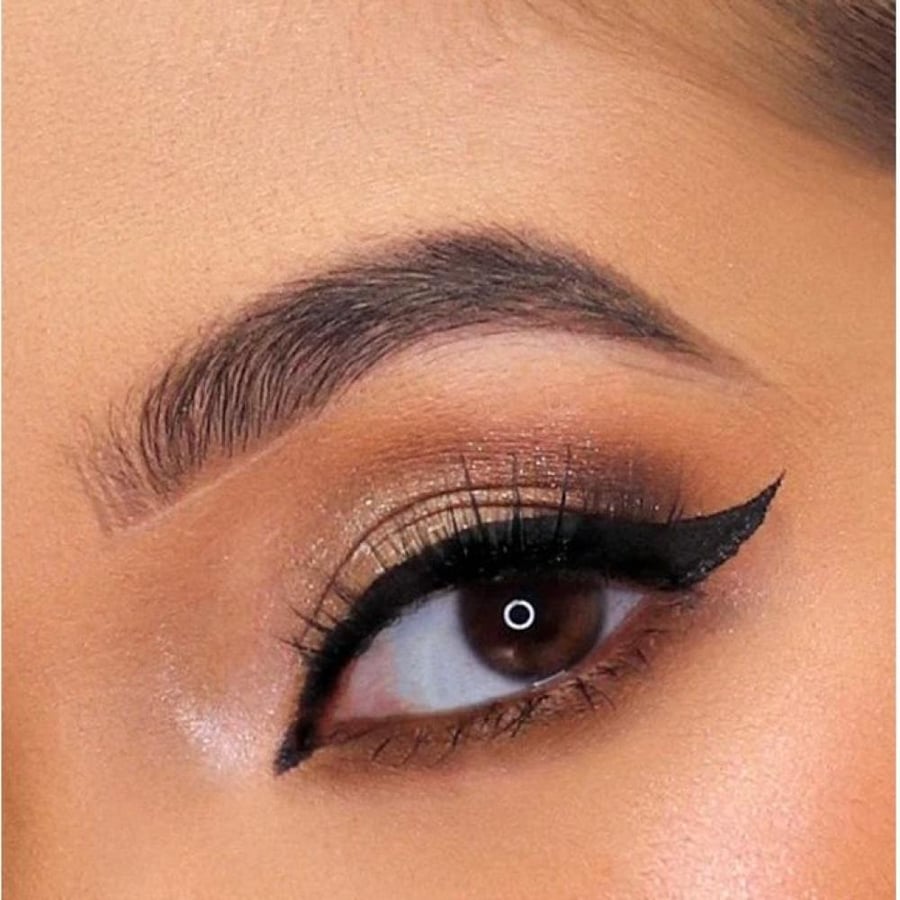 بودرة حواجب برو باو من theBalm درجة أشقر 12 غ مضغوطة