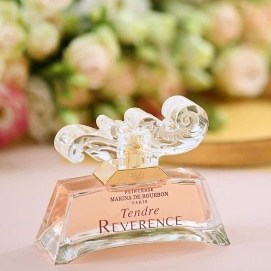 عطر او دو برفيوم تندر من PRINCESSE MARINA DE BOURBON سائل وردي وغطاء ذهبي