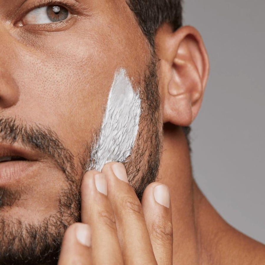 كريم تفتيح للرجال من NIVEA 150 مل عبوة Tin بلون أزرق داكن
