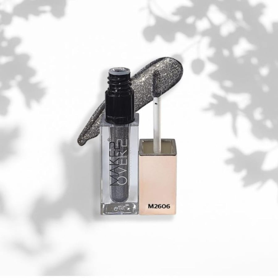 ظل عيون سائل لامع من Make Over درجة Silver M2606 بلمسة براقة