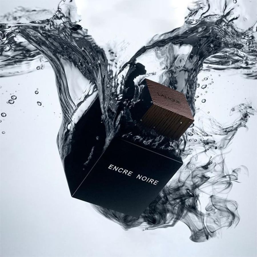 عطر رجالي او دو تواليت Encre Noire من Lalique زجاجة سوداء