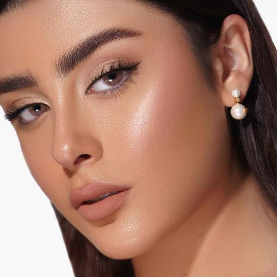 عدسات ملونة زينة ساند من أفل عدسات لاصقة بلون طبيعي