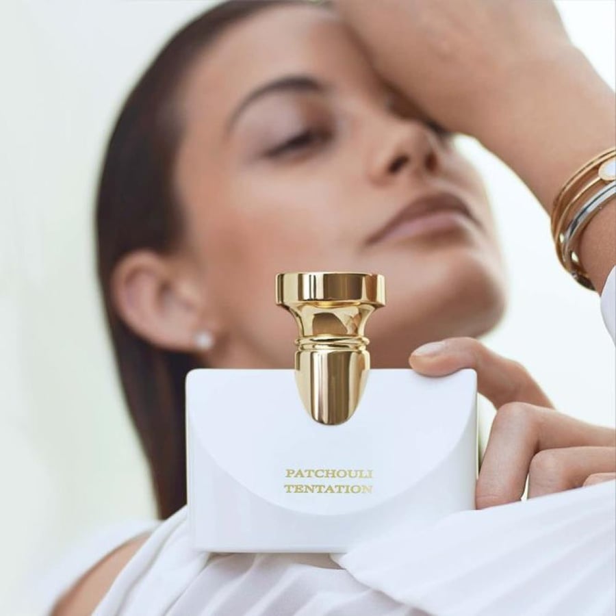 عطر نسائي او دو برفيوم إيناث Enath زجاجة بيضاء بغطاء ذهبي