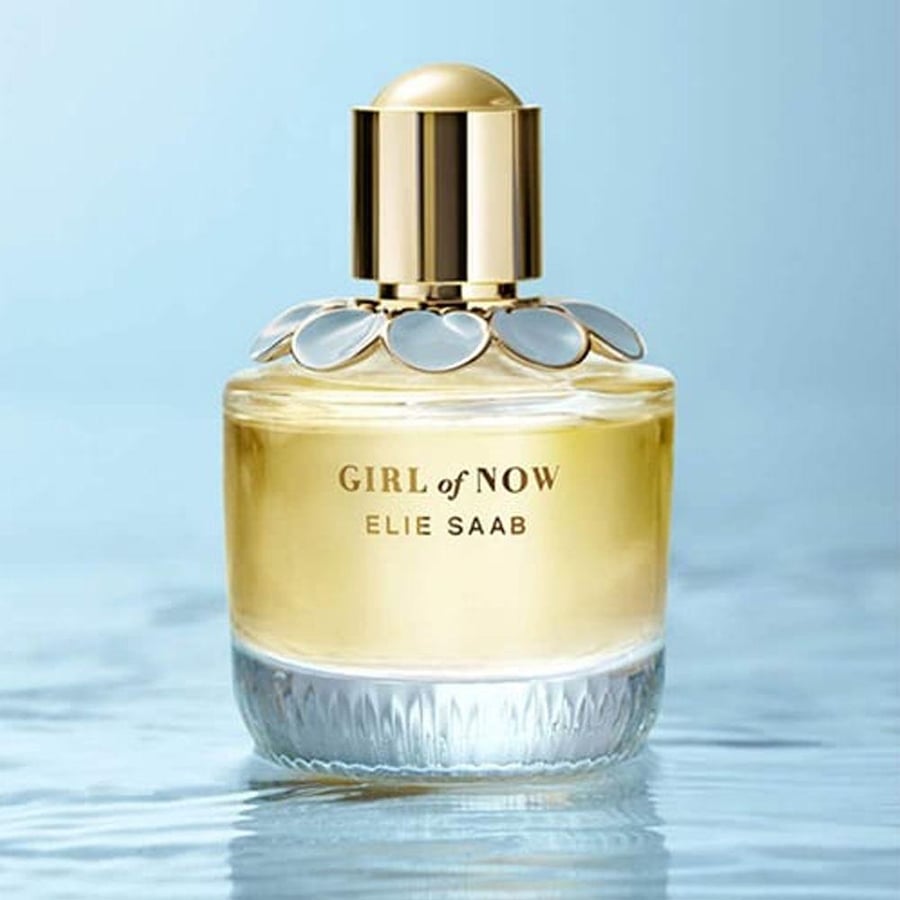 عطر جيرل أوف ناو او دو برفيوم من ايلي صعب زجاجة ذهبية أنيقة