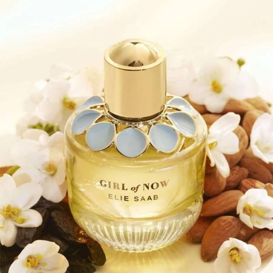 عطر جيرل أوف ناو او دو برفيوم من ايلي صعب زجاجة ذهبية أنيقة