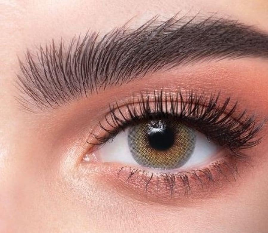 عدسات ملونة من ناتشيورال لا جيت Natural Lajet بنية 12 شهر