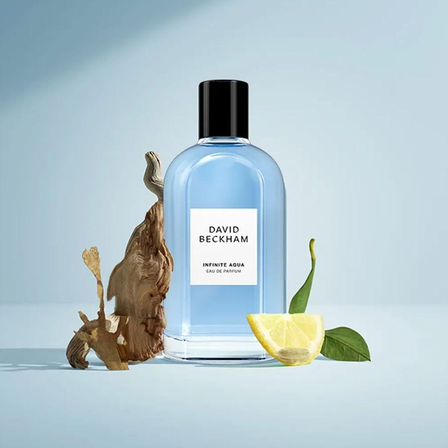 عطر إنفنيت أكوا او دو برفيوم من ديفيد بيكهام أزرق فاتح