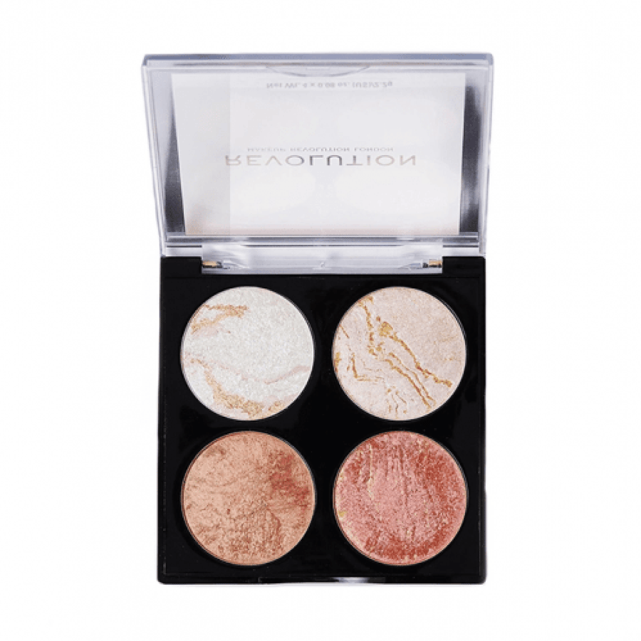 باليت خدود 4 أقراص من Makeup Revolution London بحافظة شفافة