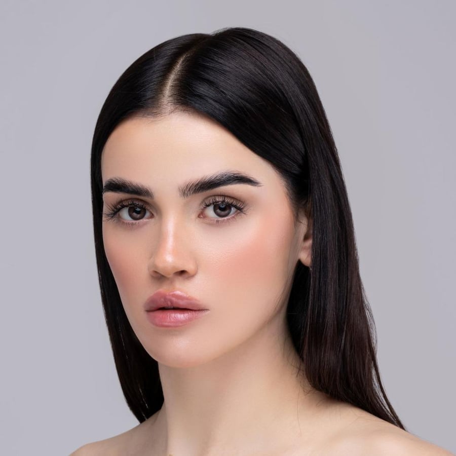 عدسات زينة ملونة غلوومي من بيوتيس مظهر طبيعي ومريح