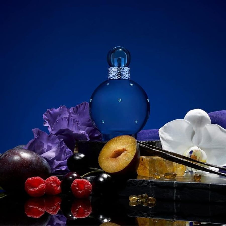 عطر ميدنايت فانتاسي أو دو برفيوم من بريتني سبيرز زجاجة زرقاء مرصعة