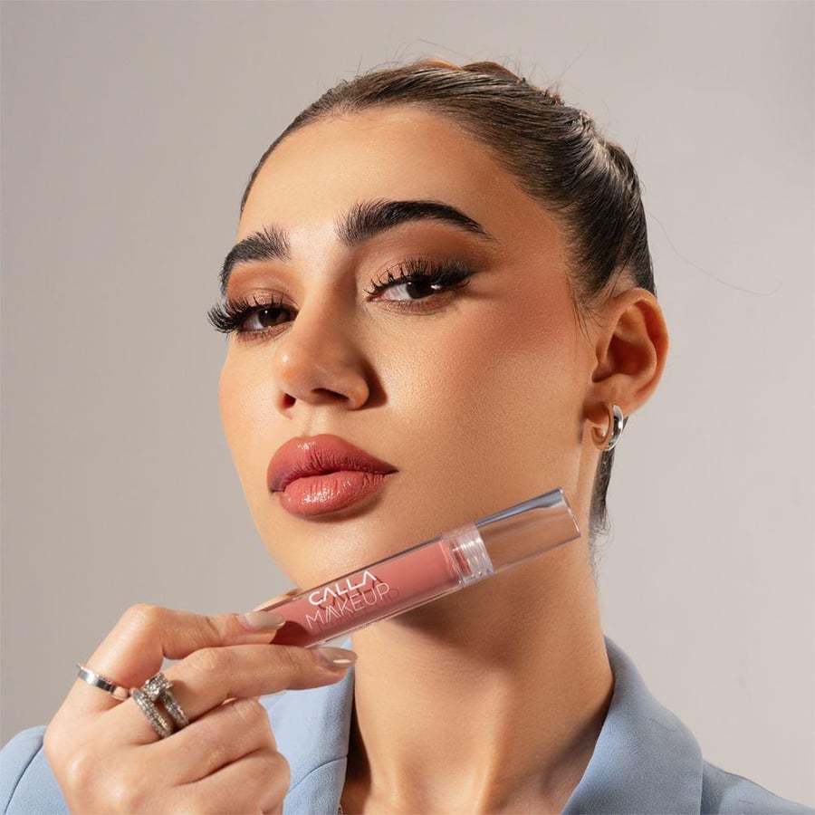 ملمع شفاه لامع Calla Makeup درجة Brown أنبوب CM504