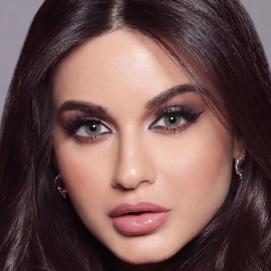 عدسات لاصقة ملونة من ديفا درجة قريس لمظهر طبيعي