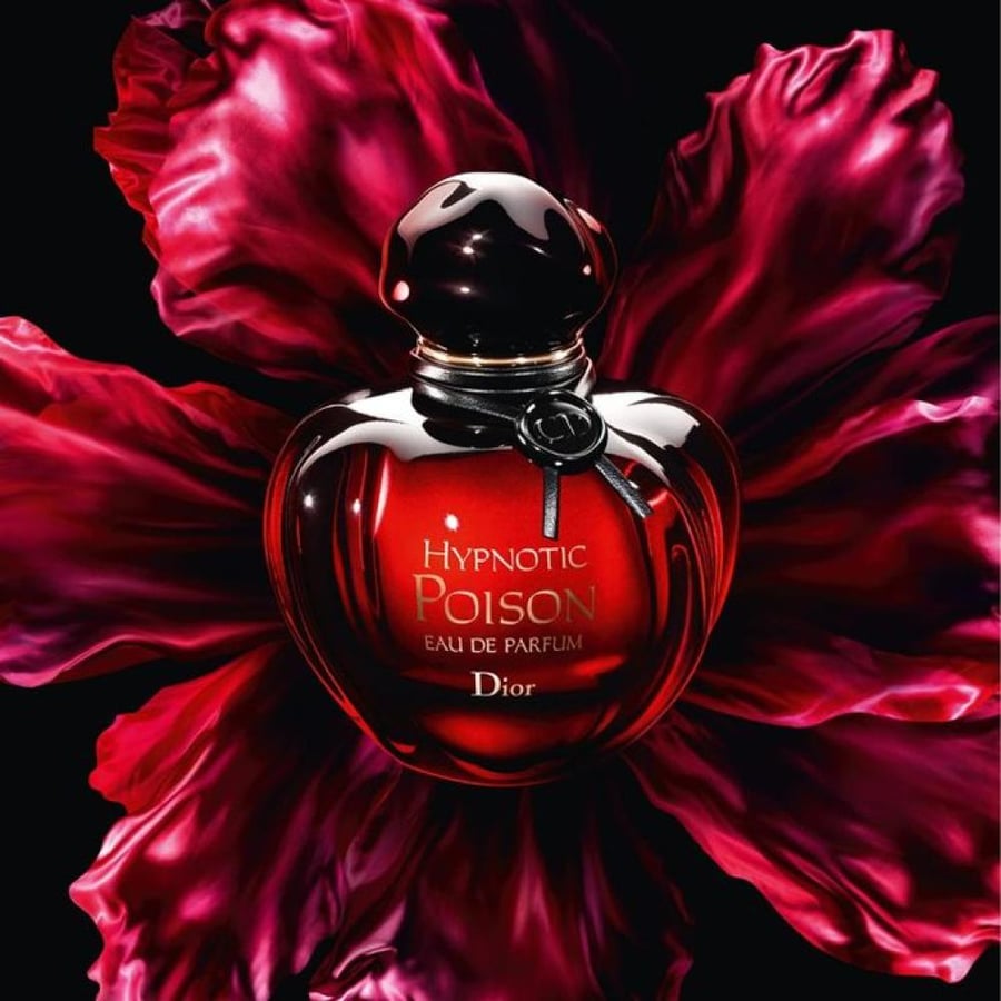 عطر هيبنوتيك بويسون او دو بارفيوم من Dior زجاجة حمراء داكنة