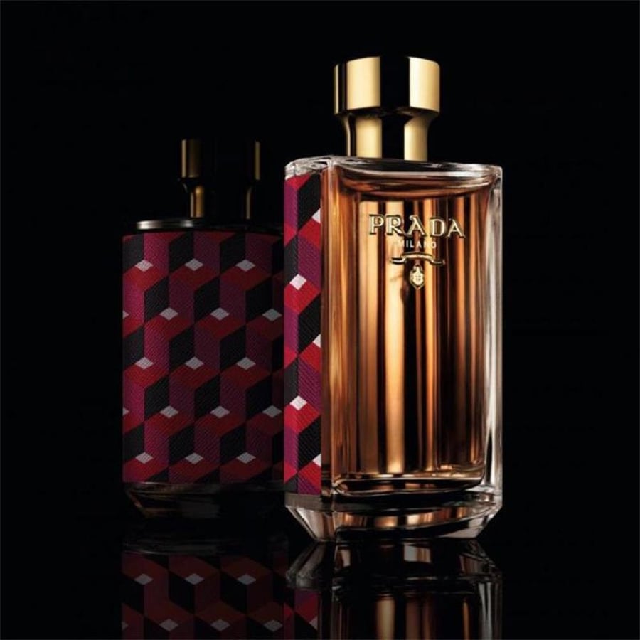 عطر لا فيمي أبسولو او دو برفيوم برادا ميلانو للنساء فواح