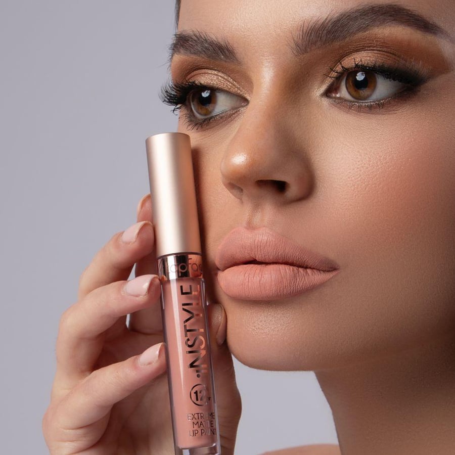 أحمر شفاه سائل مطفي اكستريم من Instyle درجة 030 بني فاتح
