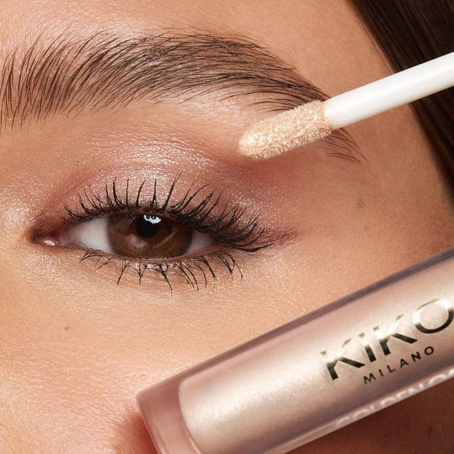 آيشادو سائل جولدن أواسيز راديانت من KIKO MILANO ذهبي 38 مل