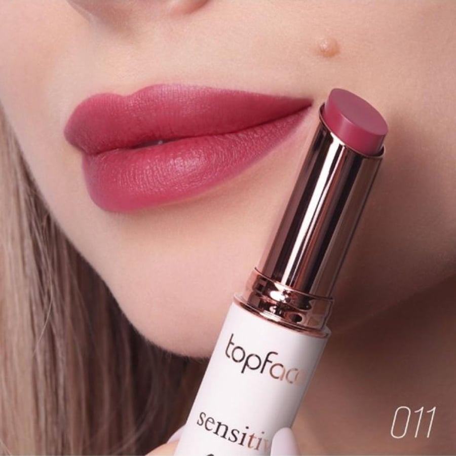 أحمر شفاه روج سينسيتيف ستايلو من Topface درجة Burgundy 011