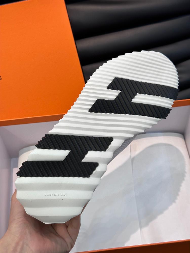 Snickers Hermes
