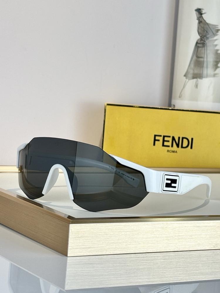Fendi unglasses