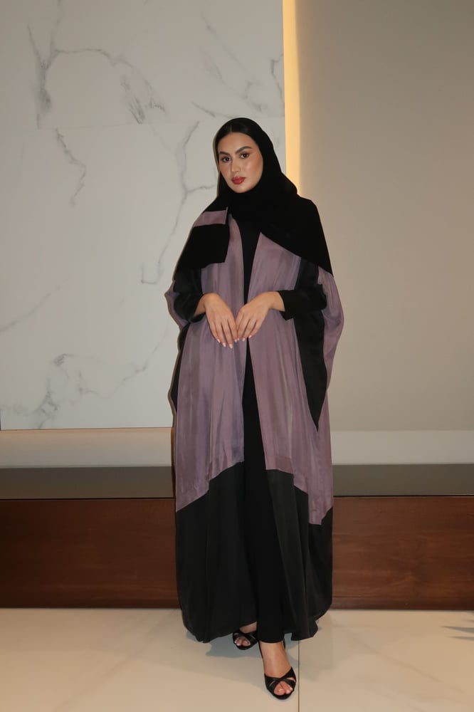 Half Bisht Abaya, Washed Japanese Silk in Black & Lavender