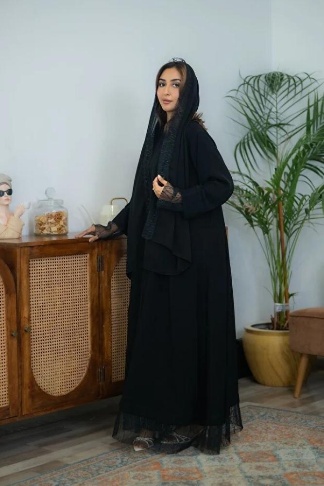 عباية ملكي مع دانتيل اسود هندي