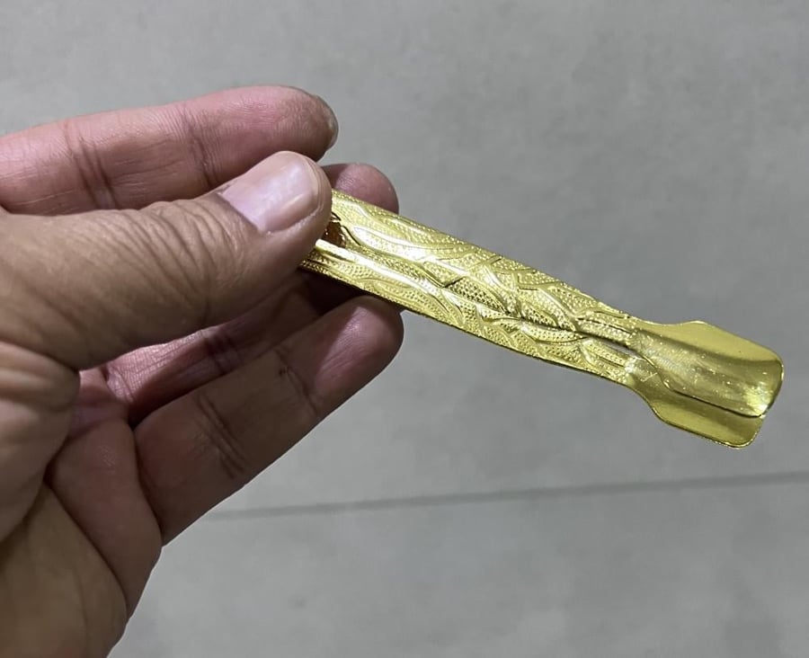ملقاط بخور ذهبي