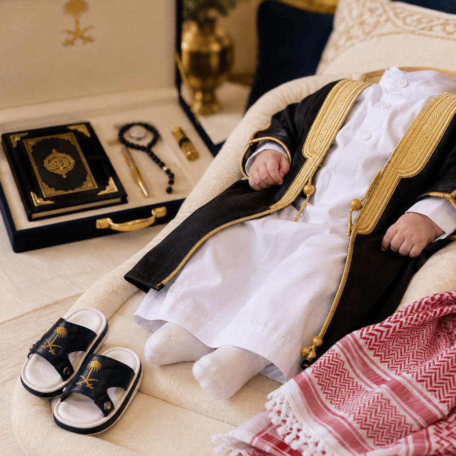 بوكس مواليد فاخر – هدية استقبال المولود مع بطاقة إهداء مخصصة