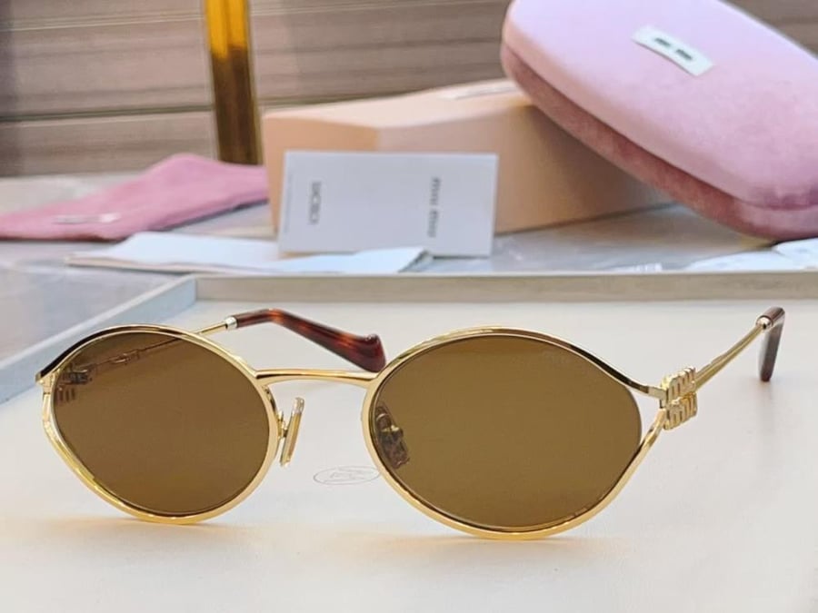 Sunglass