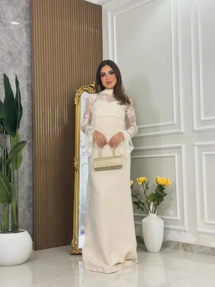 فستان إيلين الكريمي