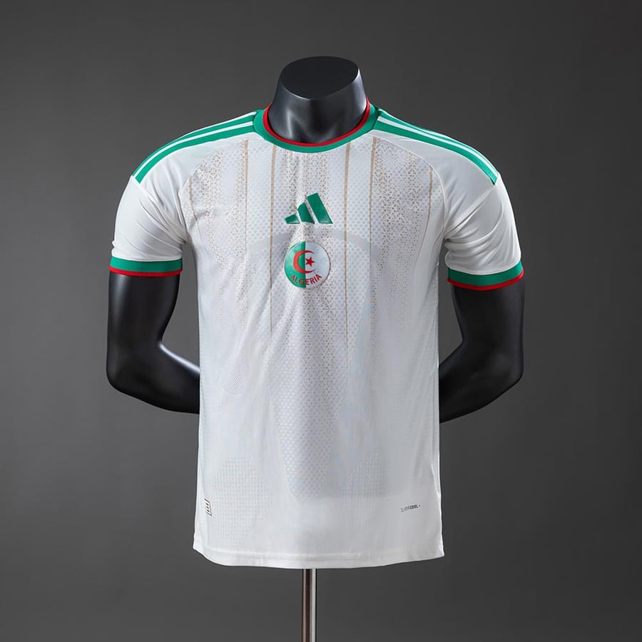 تيشيرت الجزائر الأساسي كأس العالم 2026