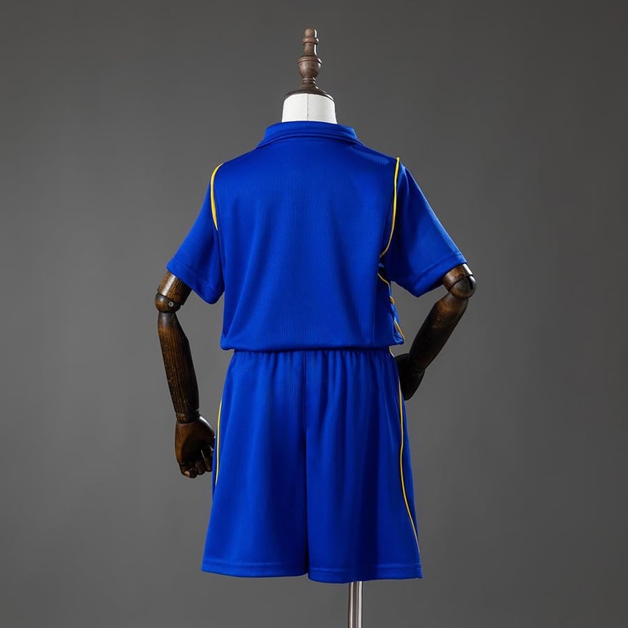 طقم تشيلسي الأساسي 26/27