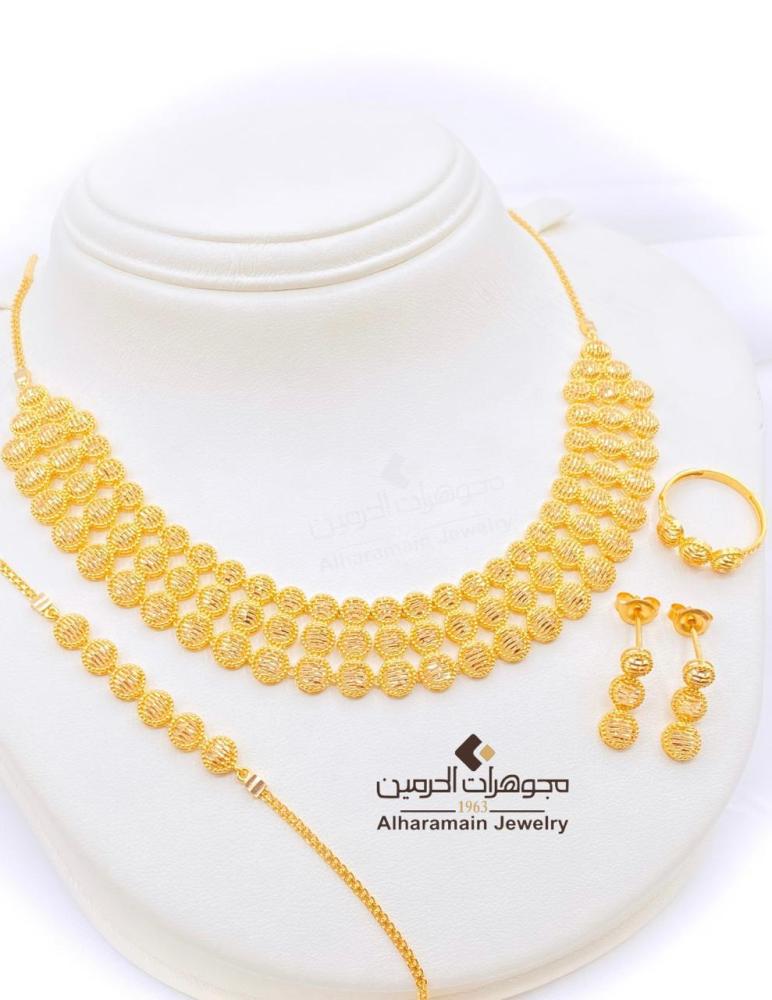 طقم ذهب عيار 21